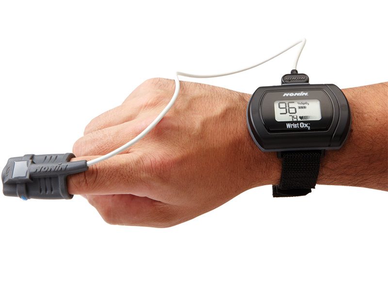 3150 WristOx2 Pulse Oximeter with Low (BLE) and Adult Soft SpO2 Sensor | HCE