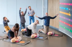 Resuscitation training games during CPR training with QCPR training app on screen