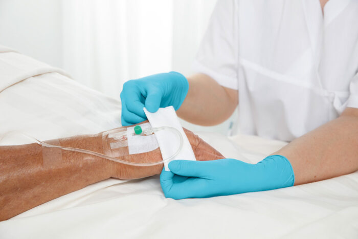 Leukoplast - Compress Non-Woven - Sterile - 30gr - 4 Ply - 5x5cm - Pack Of 100(50x2)